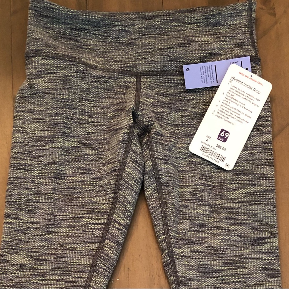 Lululemon Wunder Under Crop III NWT Size 4